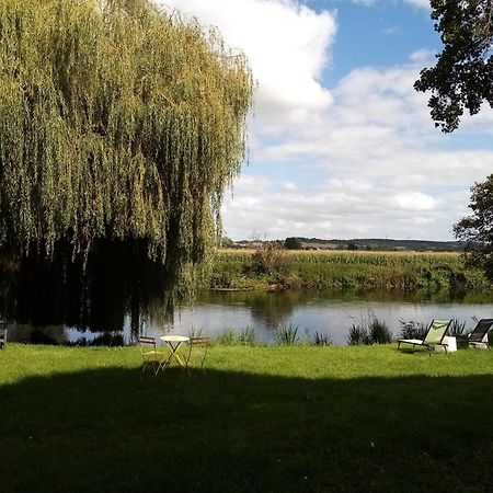 Havre De Paix Au Bords De L'Eure - Divers Hebergements Garennes-sur-Eure Экстерьер фото