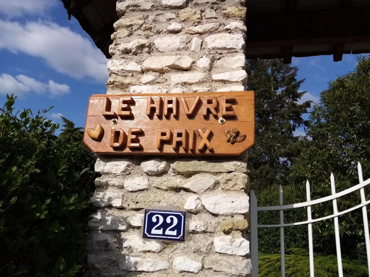 Havre De Paix Au Bords De L'Eure - Divers Hebergements Garennes-sur-Eure Экстерьер фото